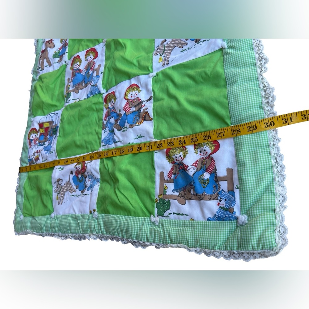 Vintage Handmade Raggedy Ann and Andy Green Gingham Quilt Lace Trim 42”x30” Baby - Picture 9 of 11